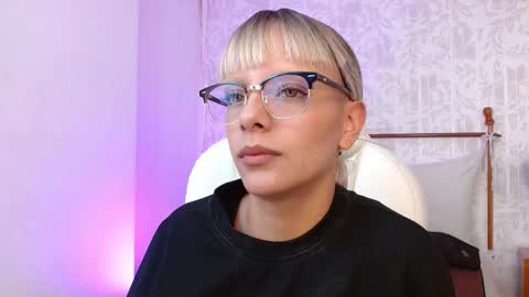 Peyton online show from December 2, 3:23 am