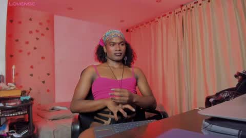 Goldie online show from May 30, 1:25 am