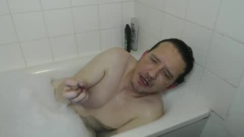 Snapshot of thegreeneyes95 chatting on December 19, 8:55 pm Green online show from December 19, 8:55 pm