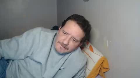 Snapshot of thegreeneyes95 chatting on January 8, 10:37 pm Green online show from January 8, 10:37 pm