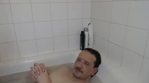 Snapshot of thegreeneyes95 chatting on January 7, 6:10 pm Green online show from January 7, 6:10 pm