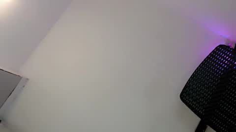 laisa online show from December 11, 12:44 pm