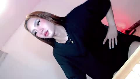 laisa online show from February 7, 7:50 am