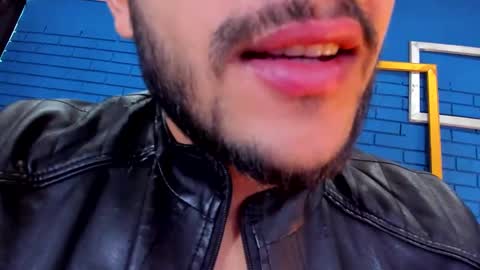 Ian Deniel online show from December 22, 5:53 pm