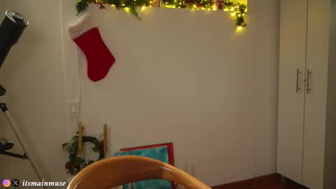 Iris online show from December 22, 10:18 pm