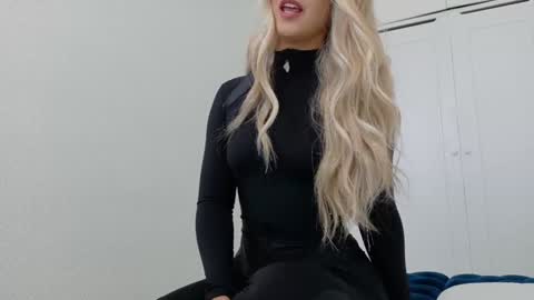 Lily Marie online show from May 14, 6:47 pm