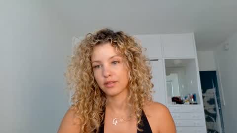 Lily Marie online show from June 24, 9:03 pm