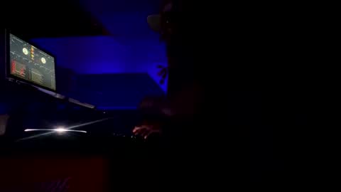 Snapshot of thejamaican101 chatting on January 16, 4:38 am Alex876 online show from January 16, 4:38 am