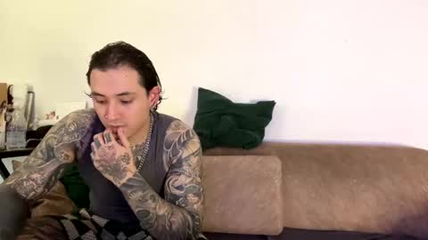 Snapshot of thejoestars chatting on November 3, 9:38 pm Tyler  Ada online show from November 3, 9:38 pm