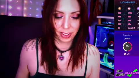 Snapshot of thekittengirlnix chatting on May 8, 7:08 pm Nix online show from May 8, 7:08 pm
