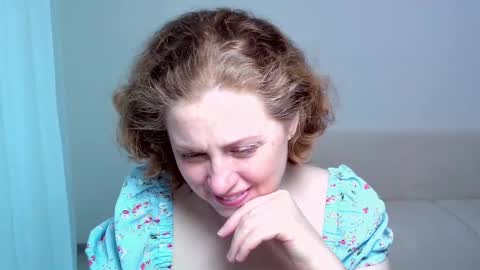 Snapshot of theladysblush chatting on March 2, 2:21 pm Ella online show from March 2, 2:21 pm