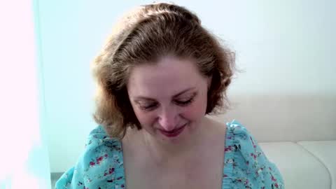 Snapshot of theladysblush chatting on March 9, 7:45 am Ella online show from March 9, 7:45 am