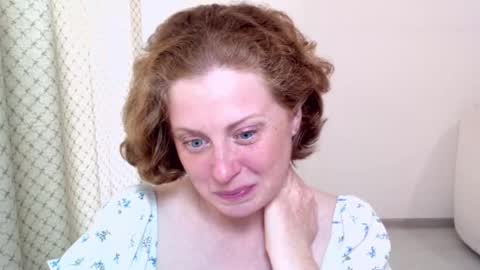 Snapshot of theladysblush chatting on September 26, 8:29 am Ella online show from September 26, 8:29 am