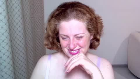 Snapshot of theladysblush chatting on November 5, 4:51 pm Ella online show from November 5, 4:51 pm