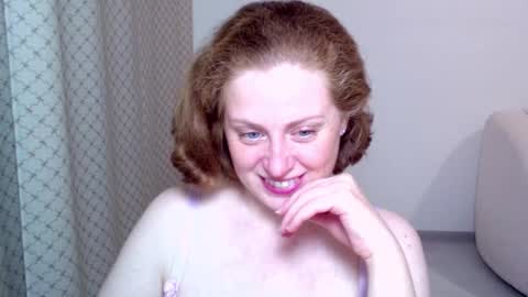 Snapshot of theladysblush chatting on December 1, 4:12 pm Ella online show from December 1, 4:12 pm