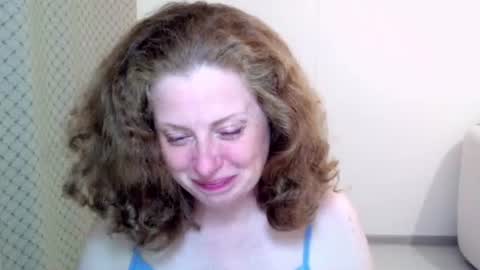 Snapshot of theladysblush chatting on July 8, 8:57 pm Ella online show from July 8, 8:57 pm