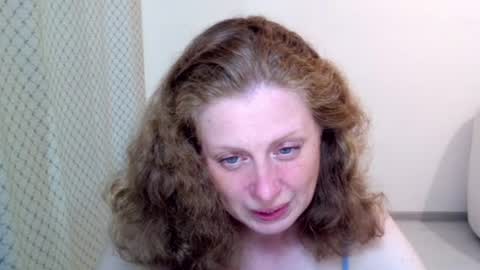 Snapshot of theladysblush chatting on July 18, 6:34 pm Ella online show from July 18, 6:34 pm