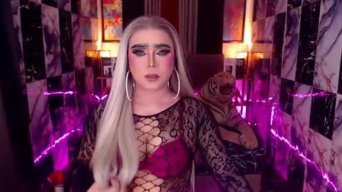 Paula online show from January 16, 9:35 am