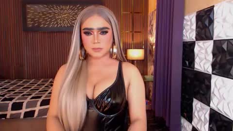 Paula online show from March 7, 7:00 pm
