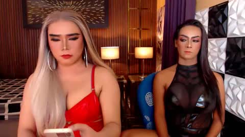 Paula online show from April 30, 7:09 pm