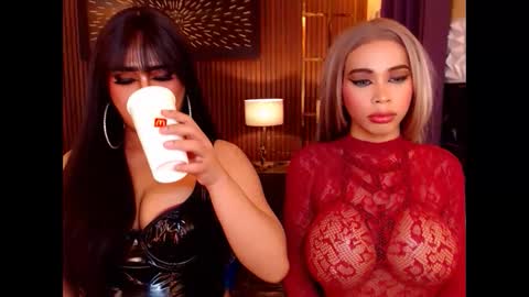 Paula online show from May 12, 7:00 pm