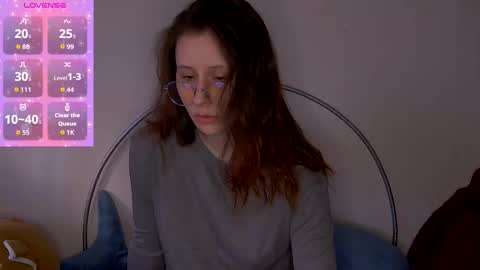 Snapshot of thelavess chatting on March 18, 7:00 am thelavess online show from March 18, 7:00 am