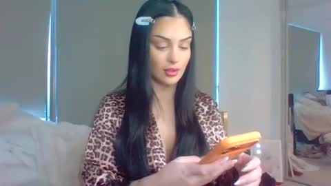 Hopeee online show from June 18, 5:41 am