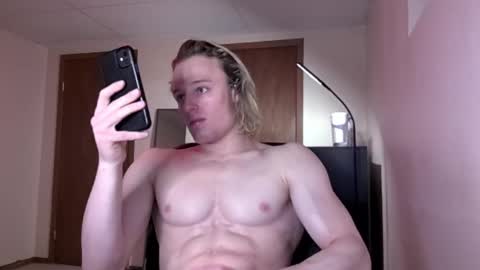 Snapshot of thelevimeyers chatting on March 7, 12:58 am thelevimeyers online show from March 7, 12:58 am