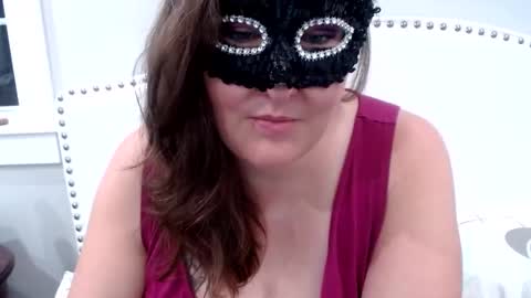 Lacey online show from December 9, 11:24 pm