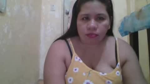 Snapshot of thelma794100 chatting on October 6, 10:23 am thelma794100 online show from October 6, 10:23 am
