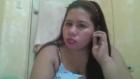 Snapshot of thelma794100 chatting on October 15, 10:48 am thelma794100 online show from October 15, 10:48 am