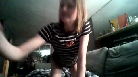 Snapshot of thelovecreep chatting on January 28, 7:22 am lovecreep online show from January 28, 7:22 am
