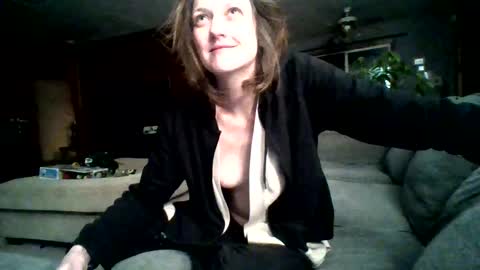 Snapshot of thelovecreep chatting on February 14, 7:49 am lovecreep online show from February 14, 7:49 am