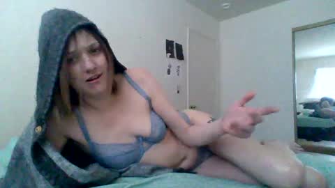 Snapshot of thelovecreep chatting on February 16, 8:00 pm lovecreep online show from February 16, 8:00 pm