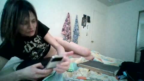 Snapshot of thelovecreep chatting on February 27, 3:05 pm lovecreep online show from February 27, 3:05 pm