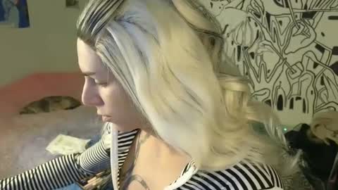 Lucy Lucy online show from September 12, 2:11 am