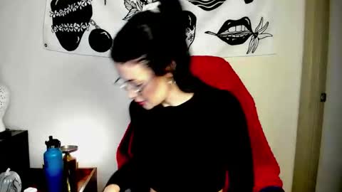 Snapshot of themelrose chatting on October 23, 8:29 pm themelrose online show from October 23, 8:29 pm