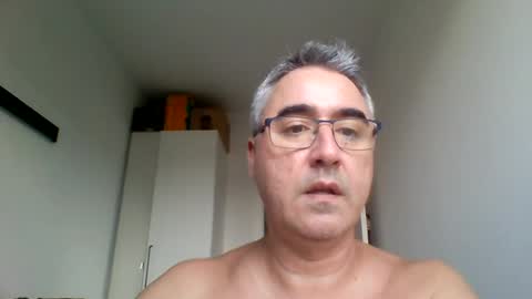 Snapshot of themohican chatting on July 25, 11:08 am Themohican online show from July 25, 11:08 am