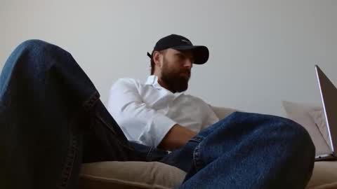 TheMonarchGoat online show from March 15, 11:49 am