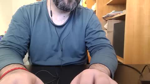 themoontiger online show from December 13, 8:36 pm