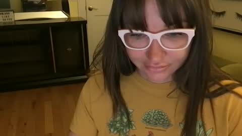 Snapshot of themrsnelson chatting on September 13, 8:25 am Cach Nelson online show from September 13, 8:25 am