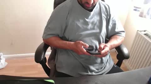 Snapshot of themusclefactory chatting on October 5, 2:15 pm TheMuscleFactory online show from October 5, 2:15 pm