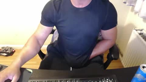 Snapshot of themusclefactory chatting on October 9, 6:17 pm TheMuscleFactory online show from October 9, 6:17 pm