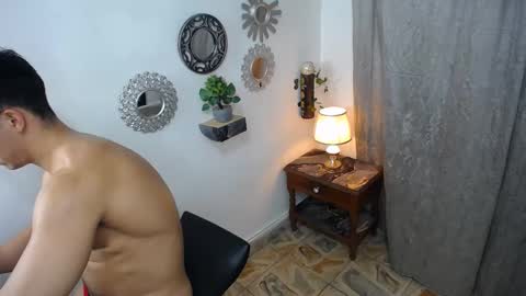 themuscularvenezuelanman online show from September 21, 9:11 am