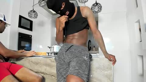 Andriw and Maiol online show from November 13, 6:07 pm