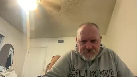 Snapshot of thenewganon chatting on June 1, 12:23 am thenewganon online show from June 1, 12:23 am
