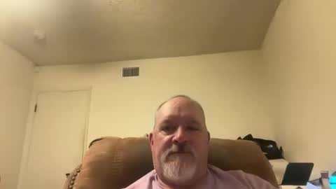 Snapshot of thenewganon chatting on June 7, 3:32 am thenewganon online show from June 7, 3:32 am