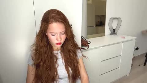 Mia online show from September 18, 5:20 am
