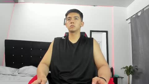 theonxxs online show from September 19, 7:25 pm