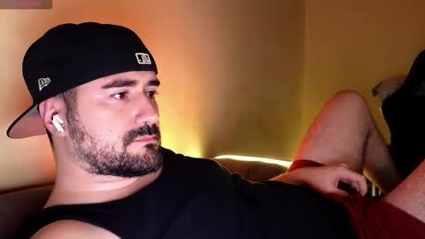 Snapshot of theoravi chatting on February 18, 3:35 am Theo Ravi online show from February 18, 3:35 am